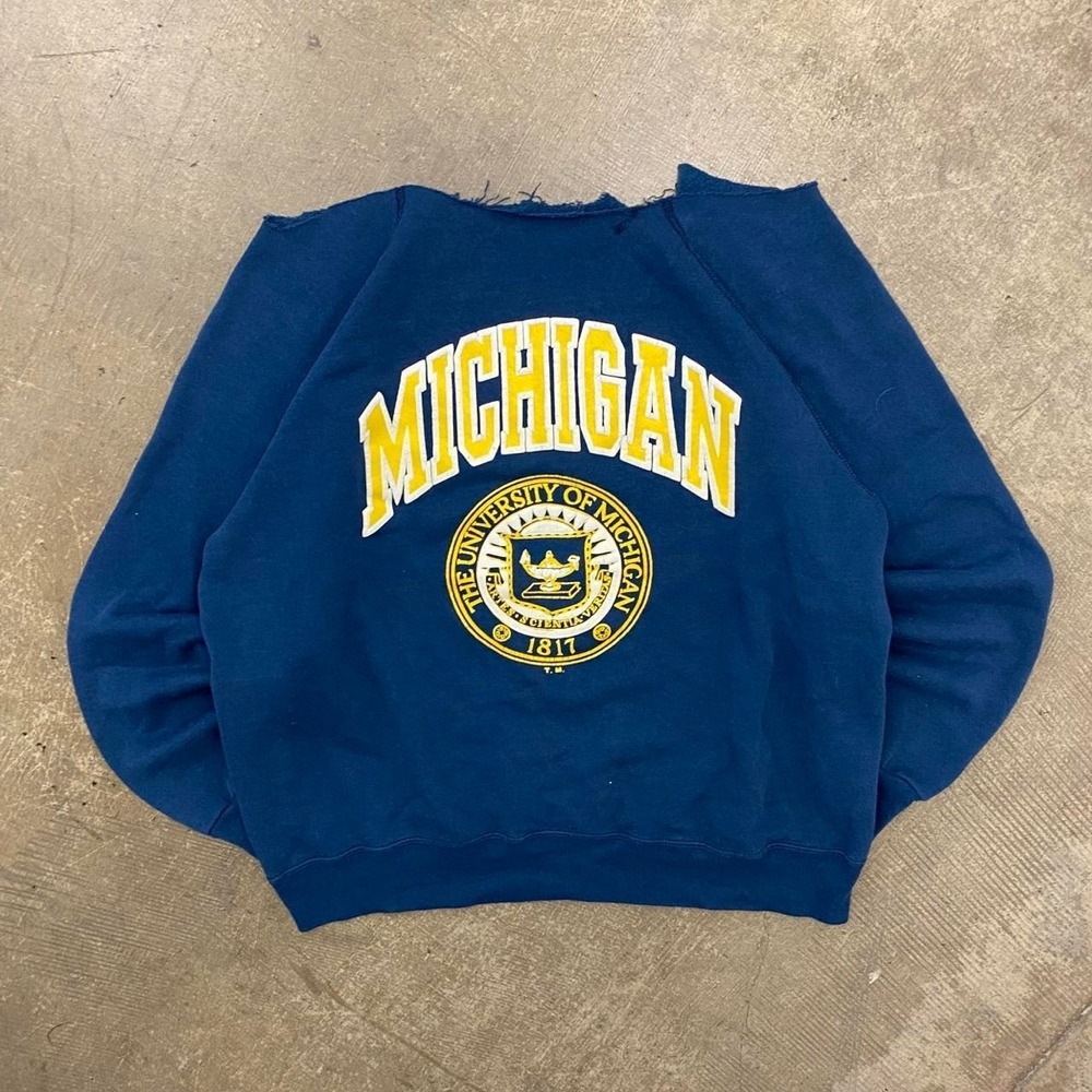 Vintage University of Michigan Wolverines 90s College Sweatshirt Chopped Neck L
